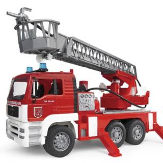 BRUDER MAN 47 cm voľne jazdiace hasičské auto na batérie so svetlom,  zvukom a striekajúcou vodou 4+ v krabici